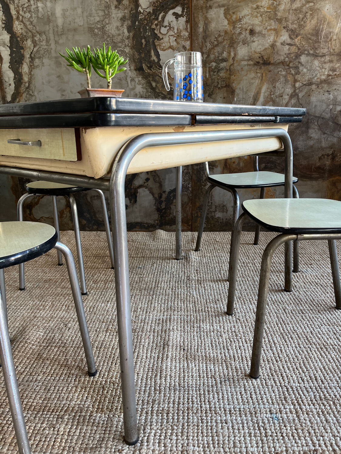 Formica and chrome extension table 2 stools 2 chairs