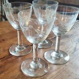 Lot de verres à pied ciselés