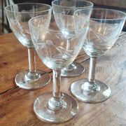 Set of chiseled stemmed glasses