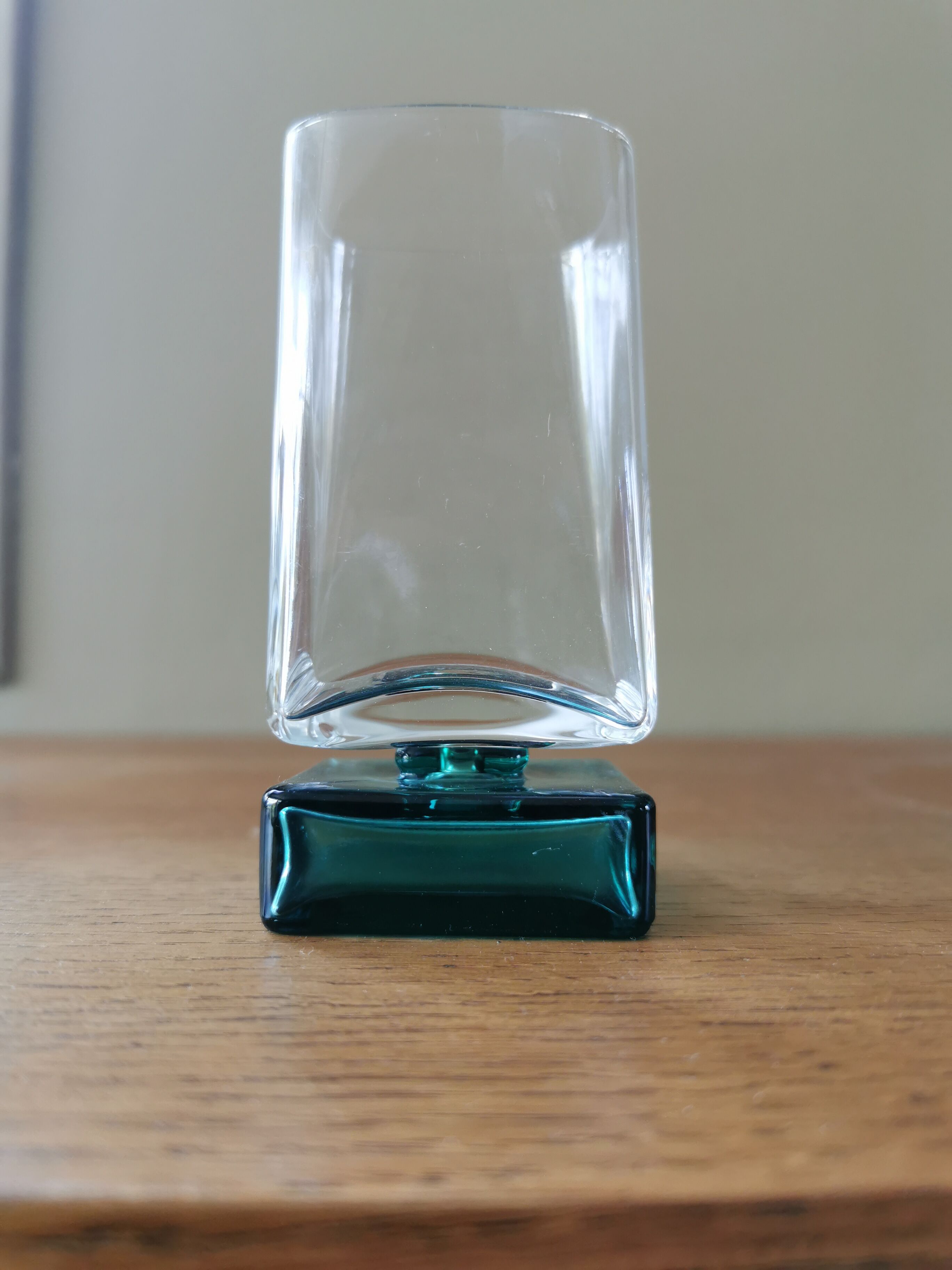 Suite of 6 square glasses blown feet