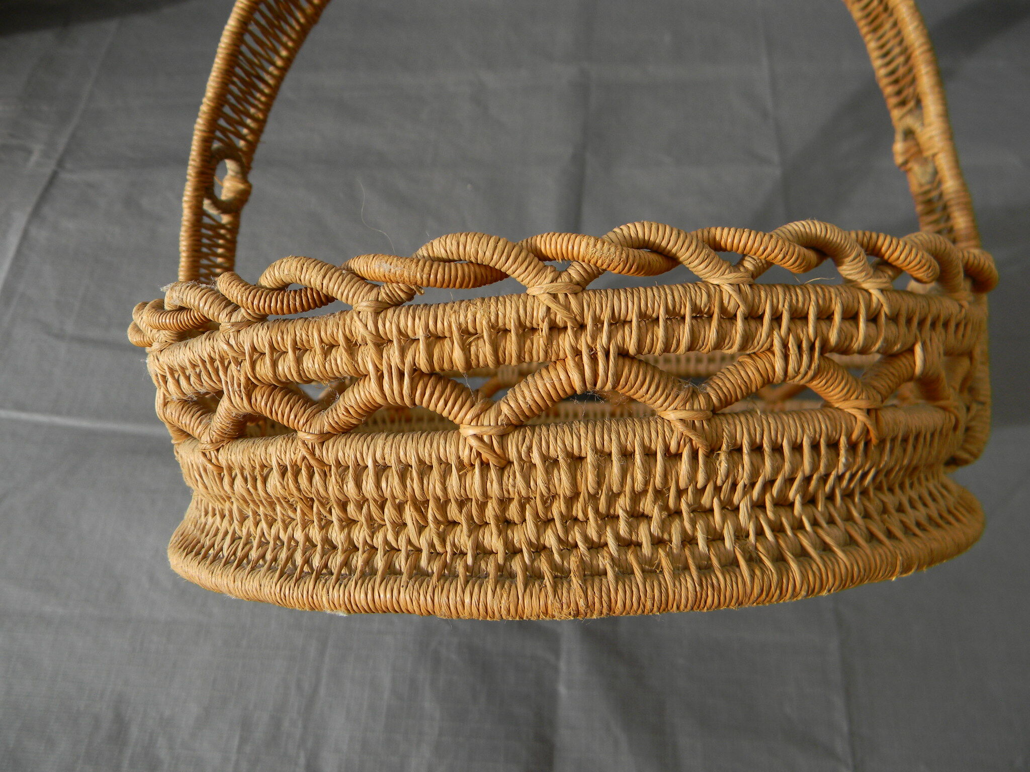 Round basket old braided.