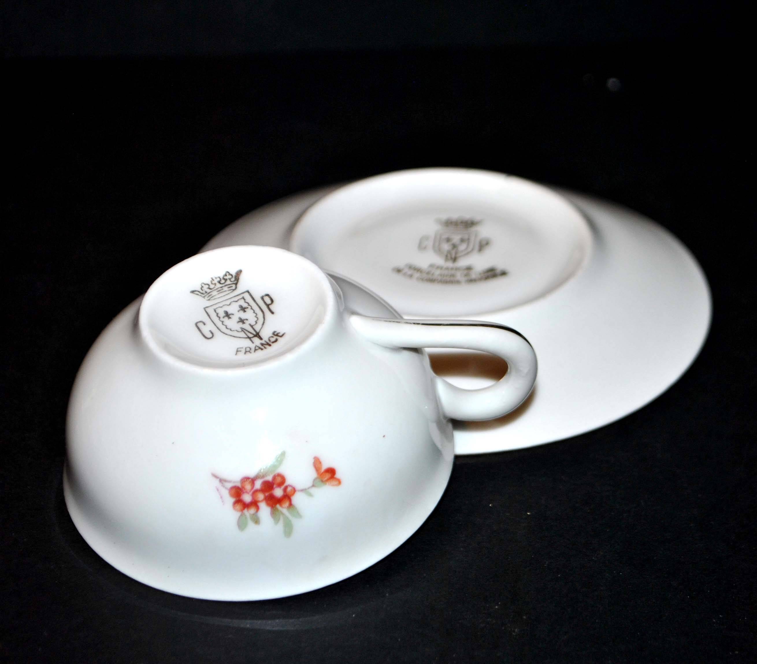 CPN, Vintage porcelain flower cup - Luxury Porcelain La Compagnie Nationale de Porcelaine