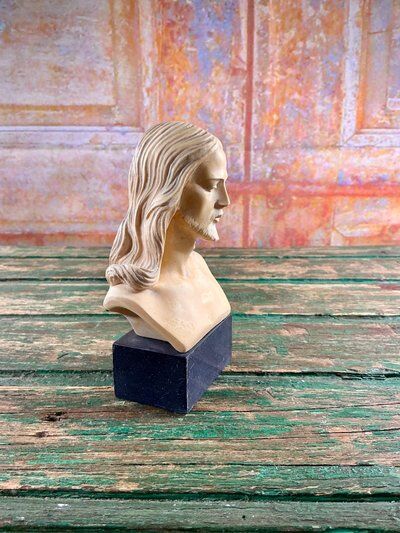 Bust of Christ signed A. Giannelli, ancient Italian sculpture.