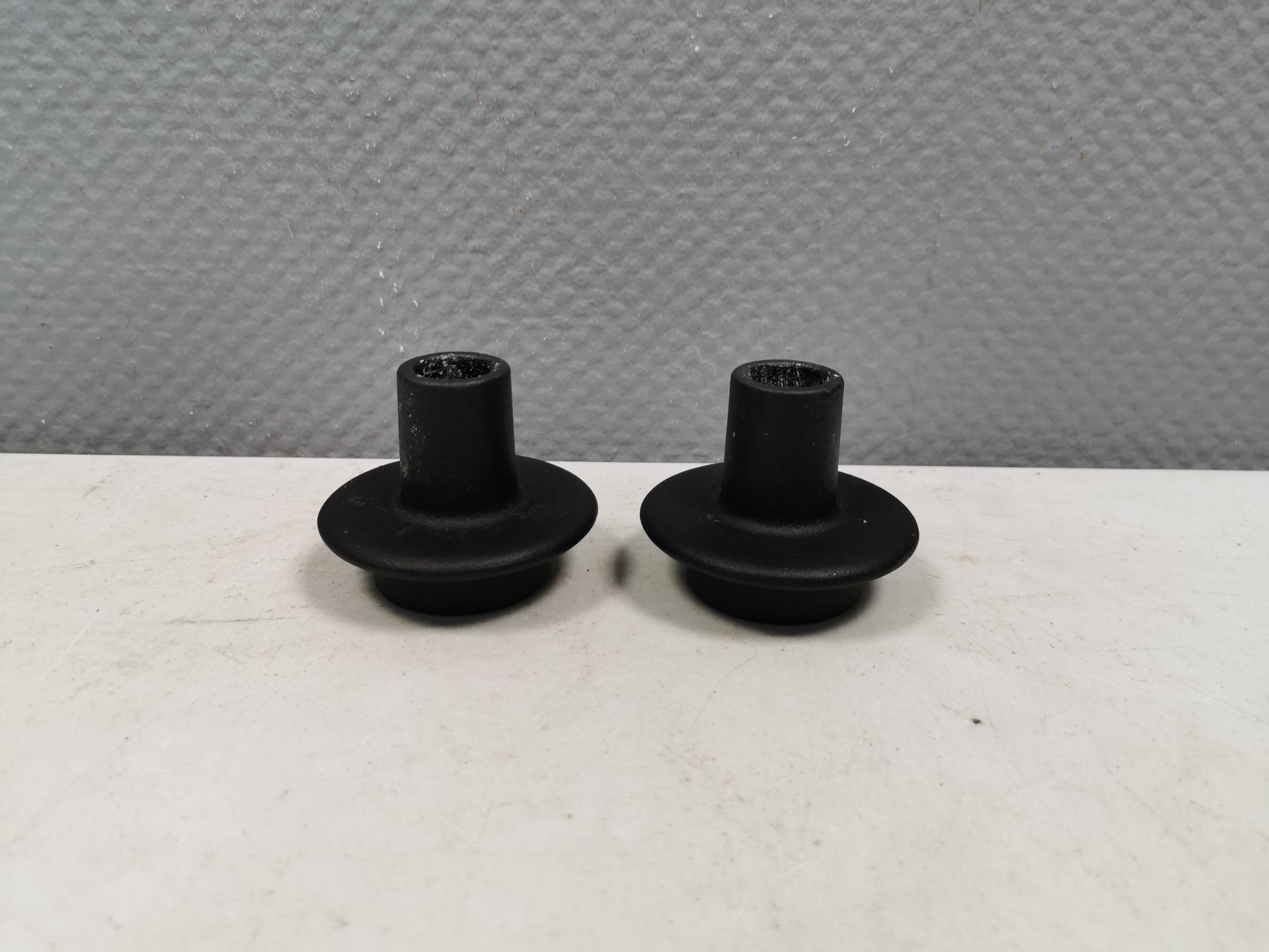 Bougeoirs en fonte Heima de Normann Denmark.