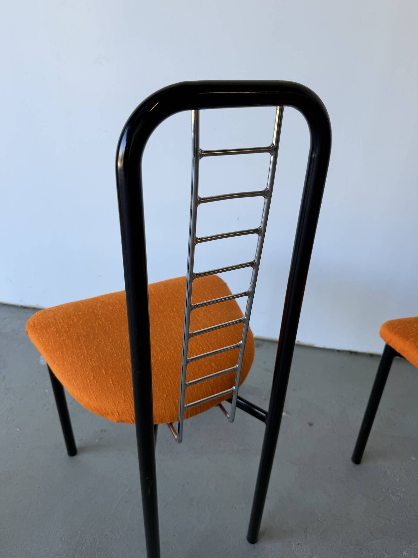 Set of 4 Italian design chairs in vintage black metal and chrome.