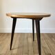 Table basse tripode en bois et marqueterie bicolore design scandinave 1950