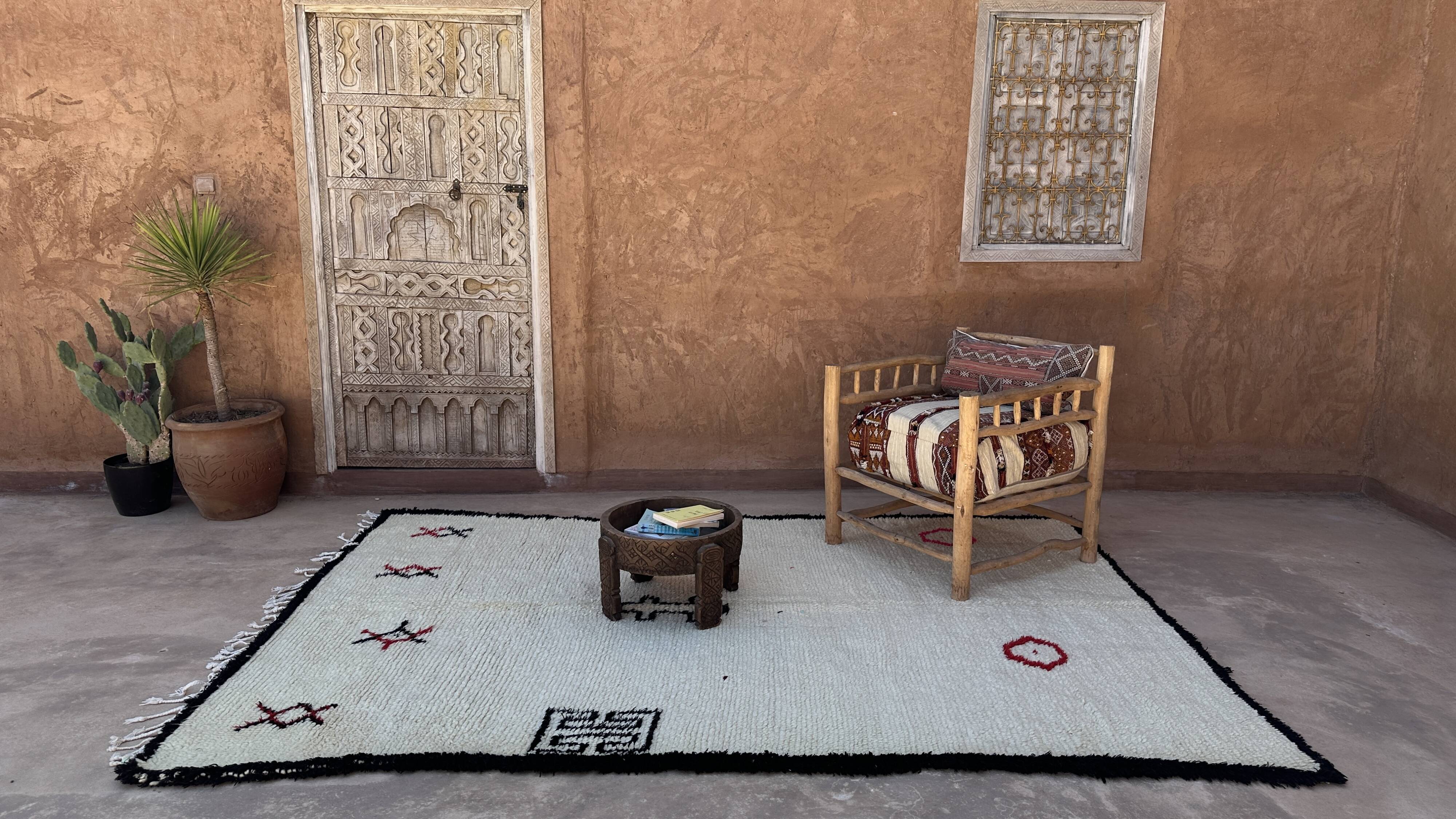 Moroccan carpet white - 179 x 280 cm