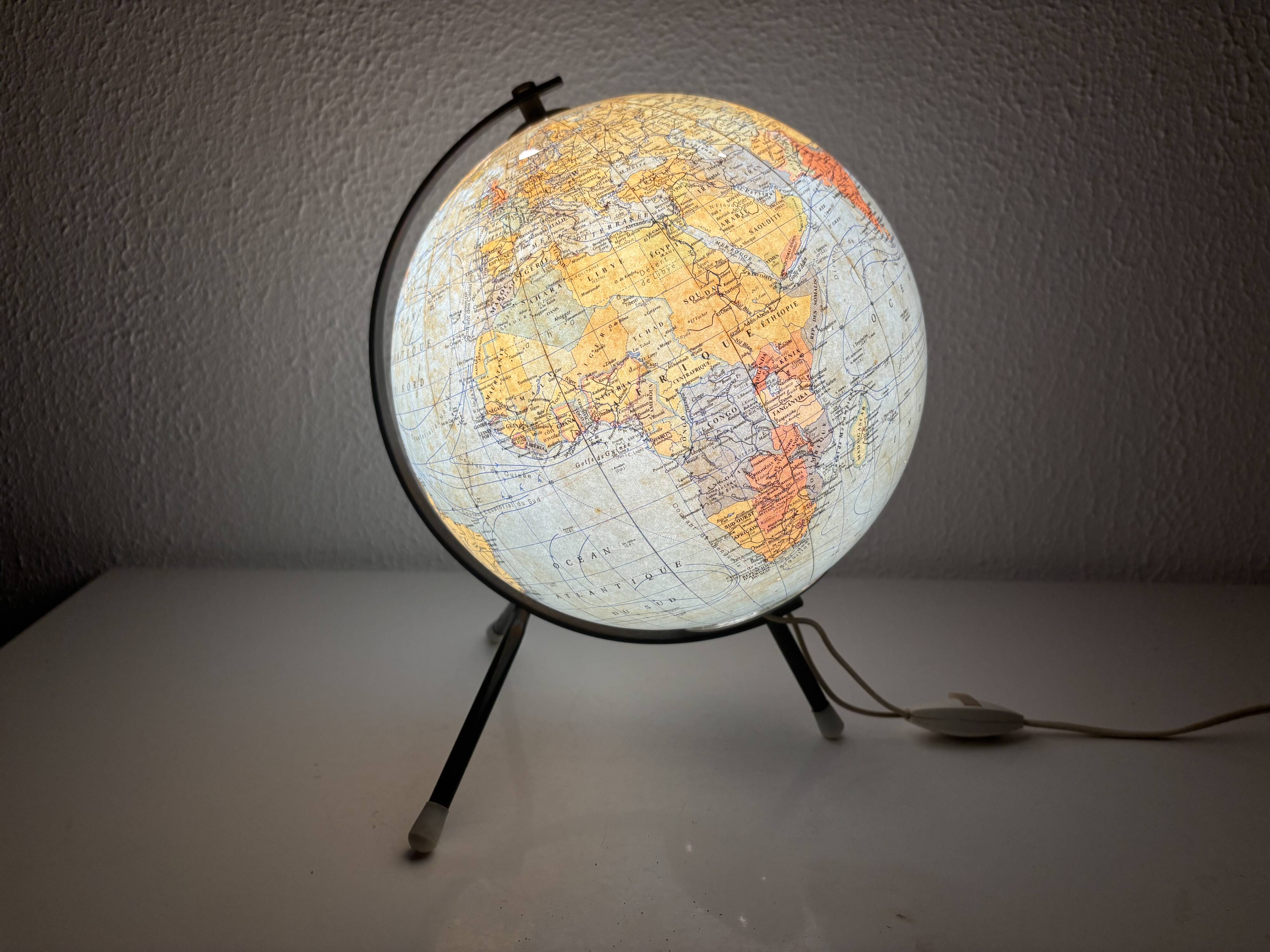 Vintage globe 1962 terrestrial world map glass tripod Taride - 28 cm
