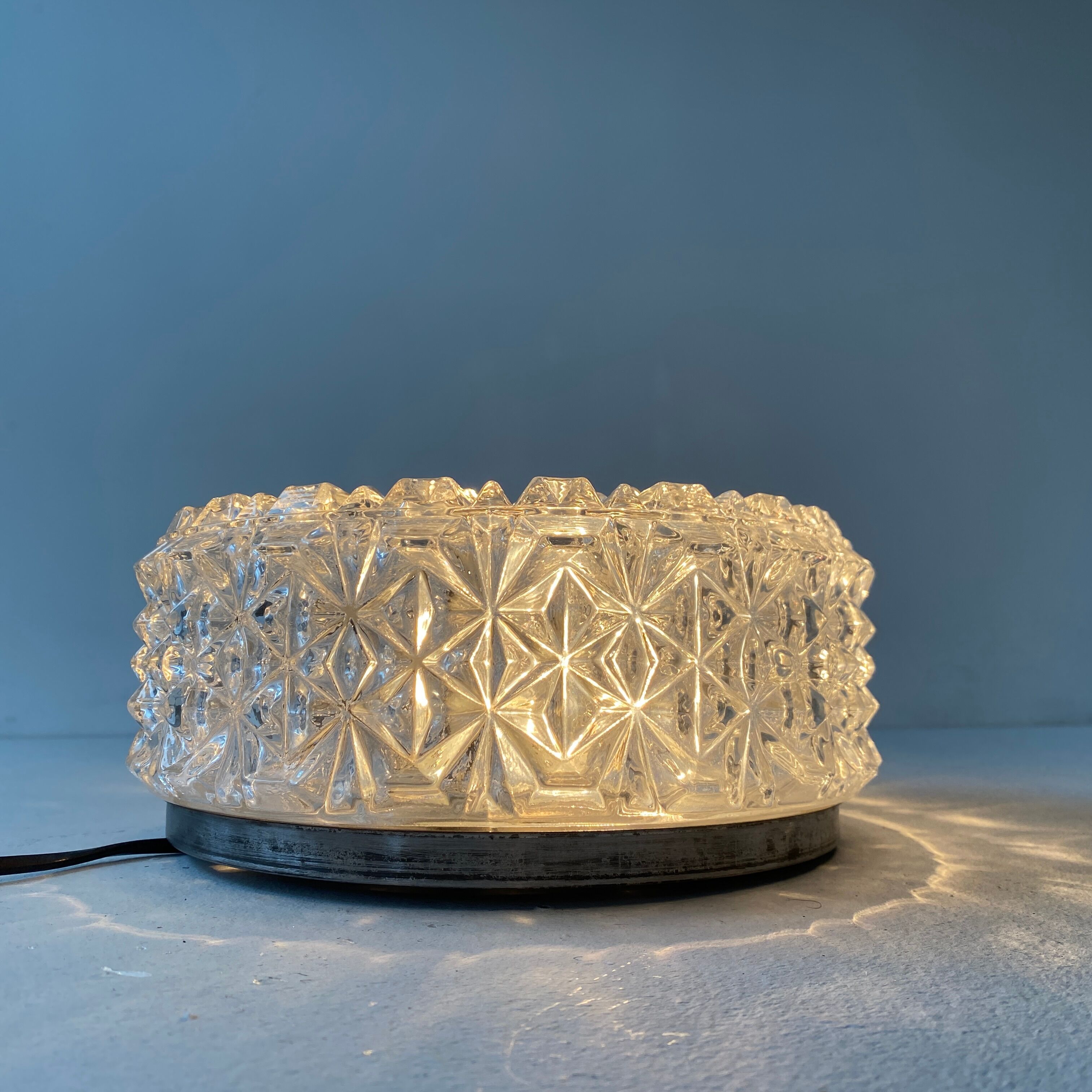 Vintage round wall lamp