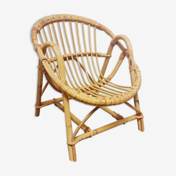 Shell chair or rattan basket for children