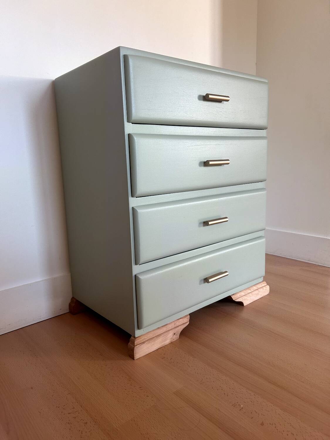 Commode vintage