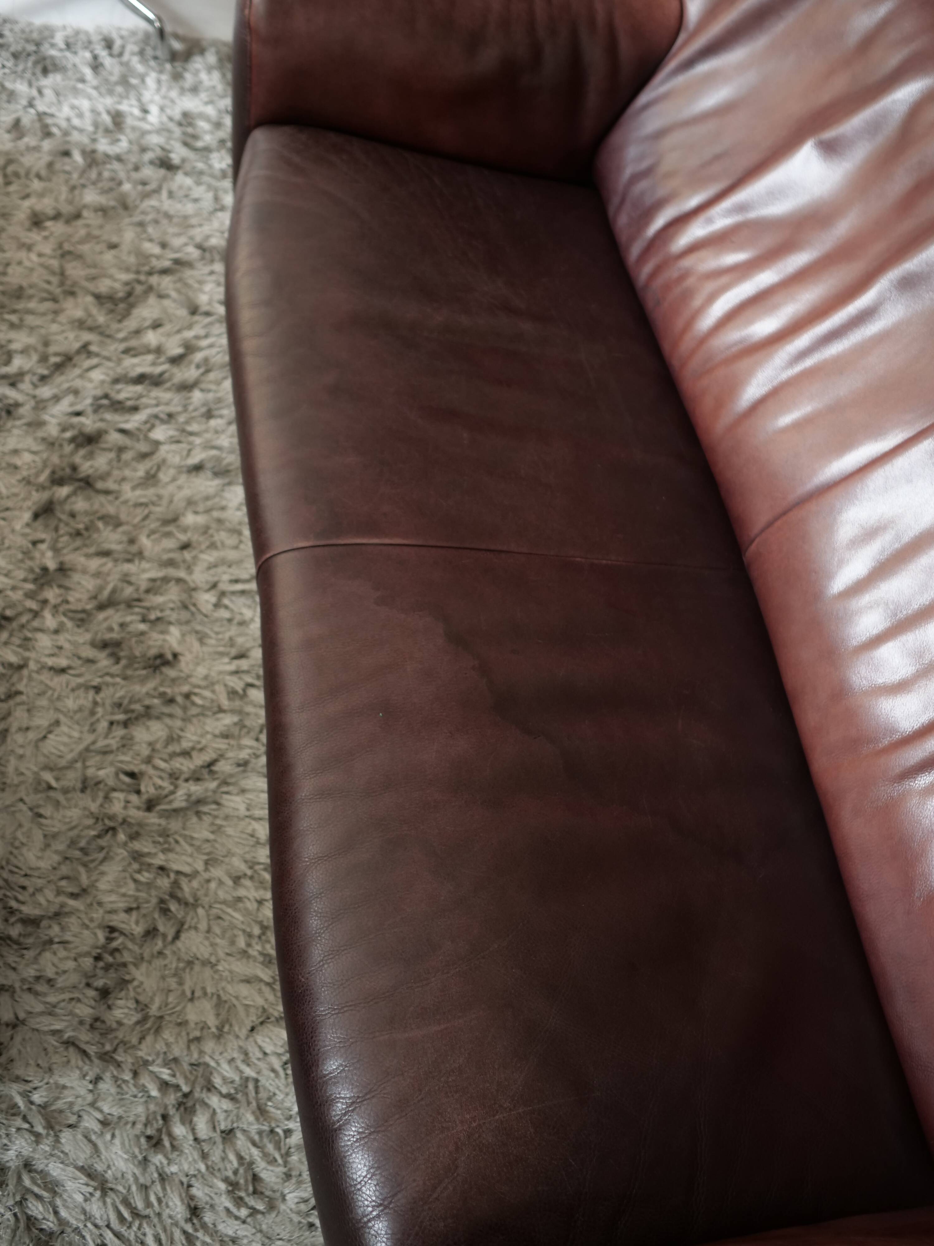 Oxblood leather sofa DeSede DS-72b