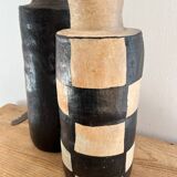 Sejnane terracotta vase