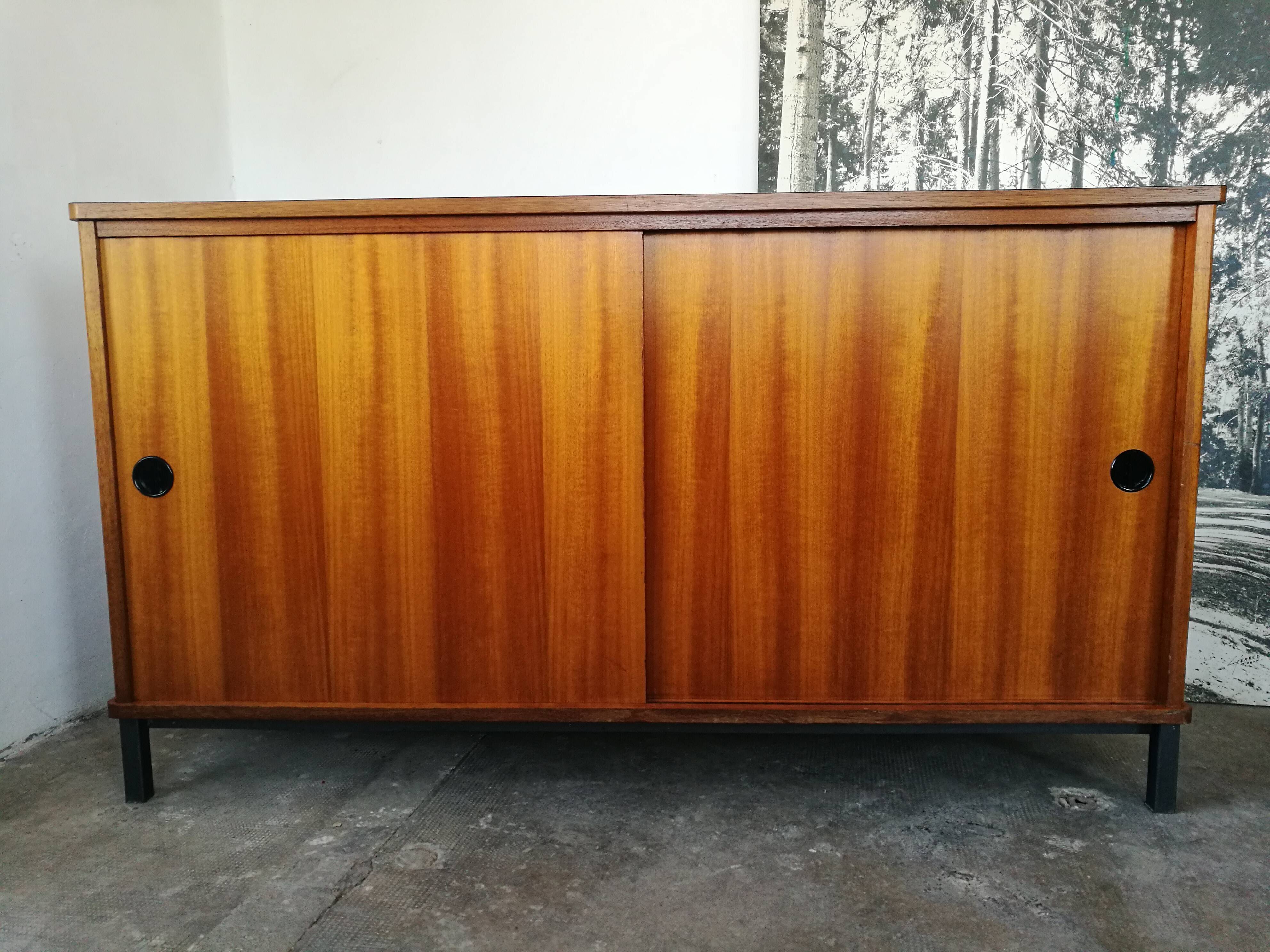 Vintage row sliding doors