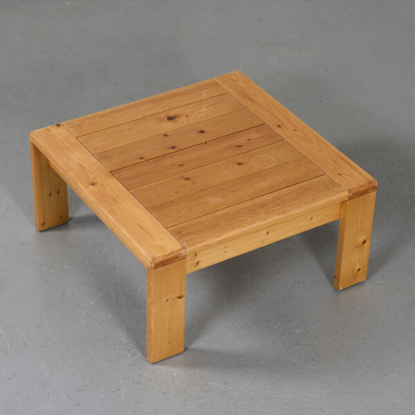 Table basse carrée des Arcs, circa 1970