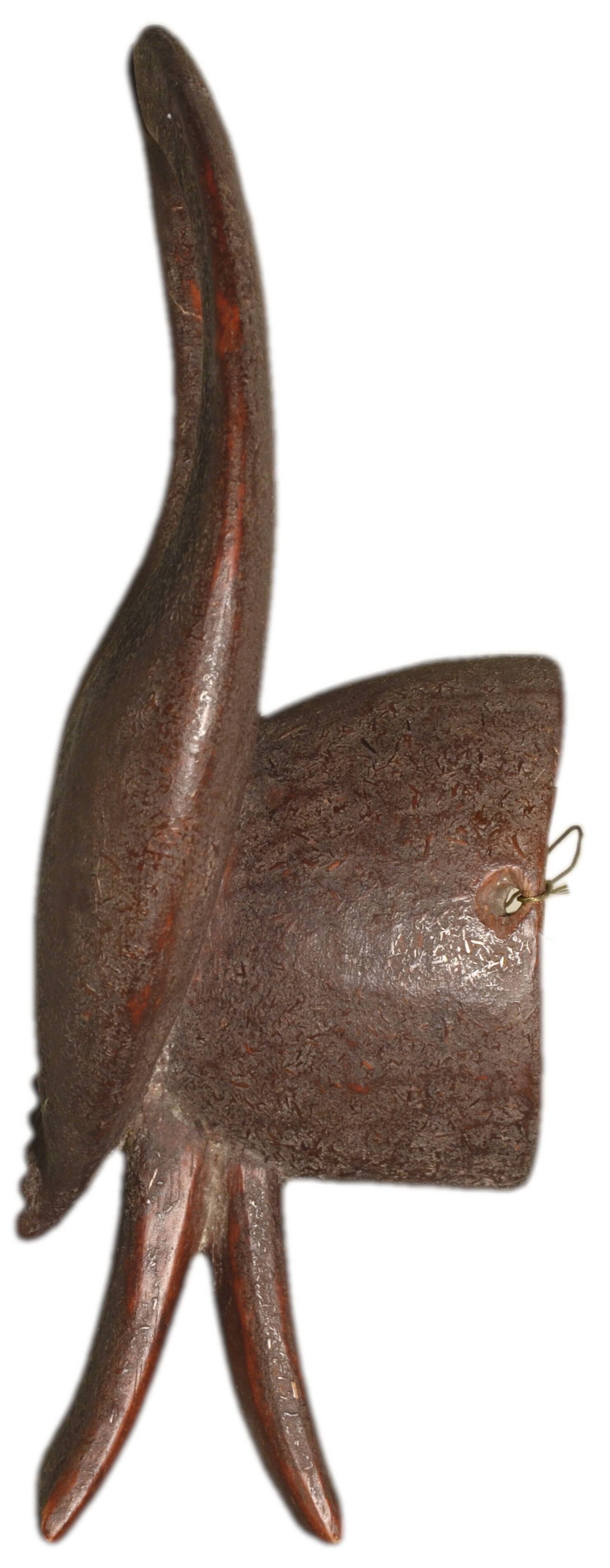 African wooden mask, symbolising a buffalo, Nigeria, 25x36cm