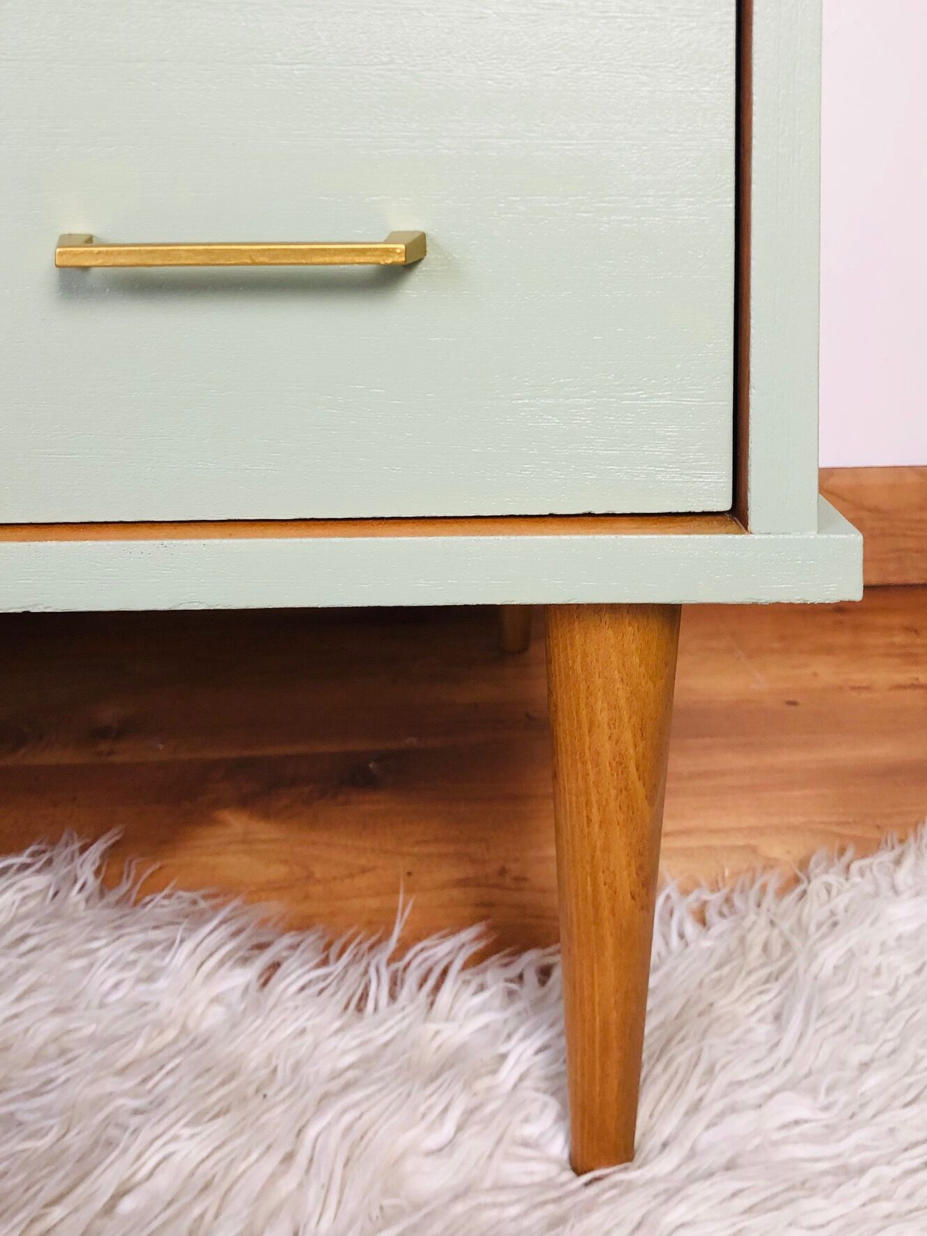 Vintage chest of drawers