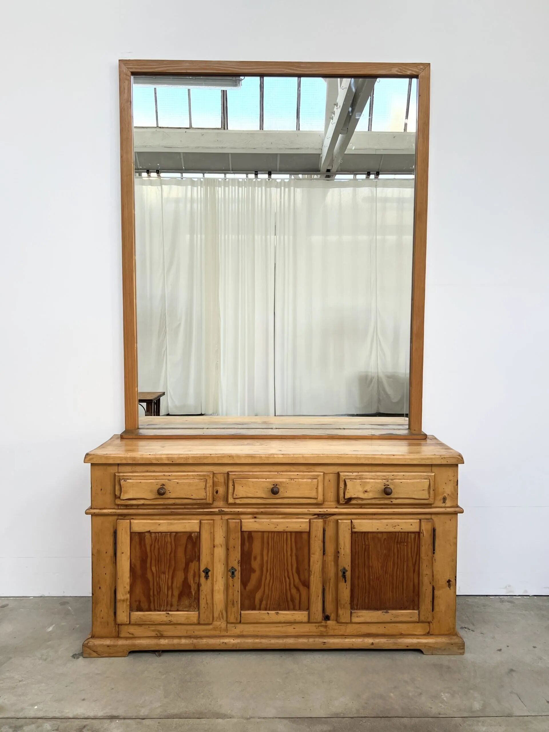 Buffet & Mirror XXL "Workshop Spirit" Set – Patinated Pine