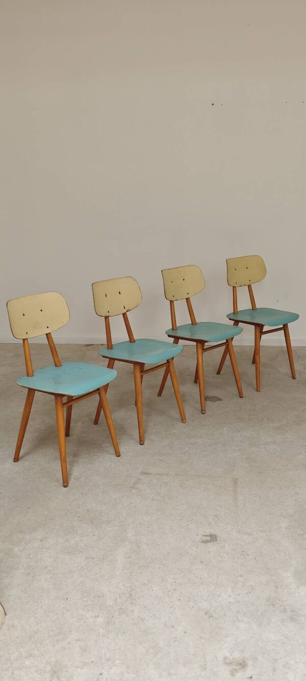 Lot de 4 chaises bois TON Bystrice ( Thonet ) bleu clair , lot 2