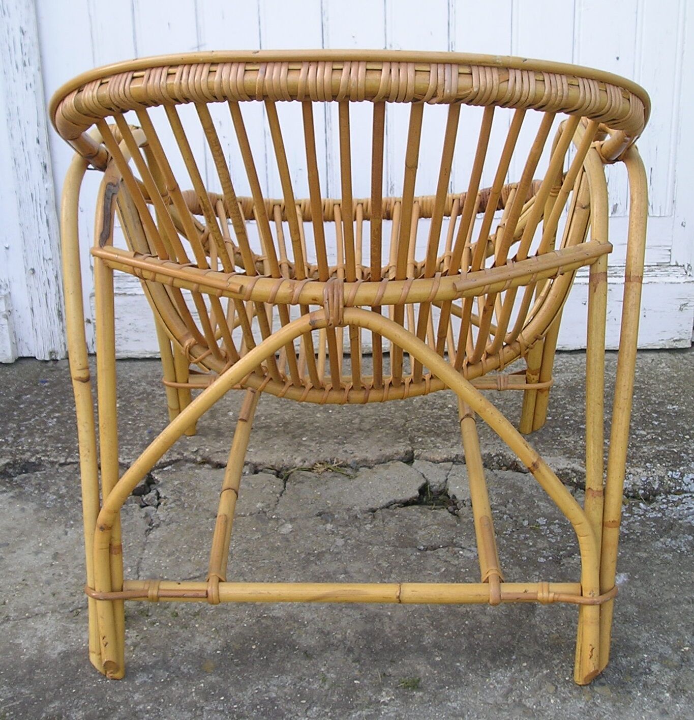 Wicker "shell" armchair, 70
