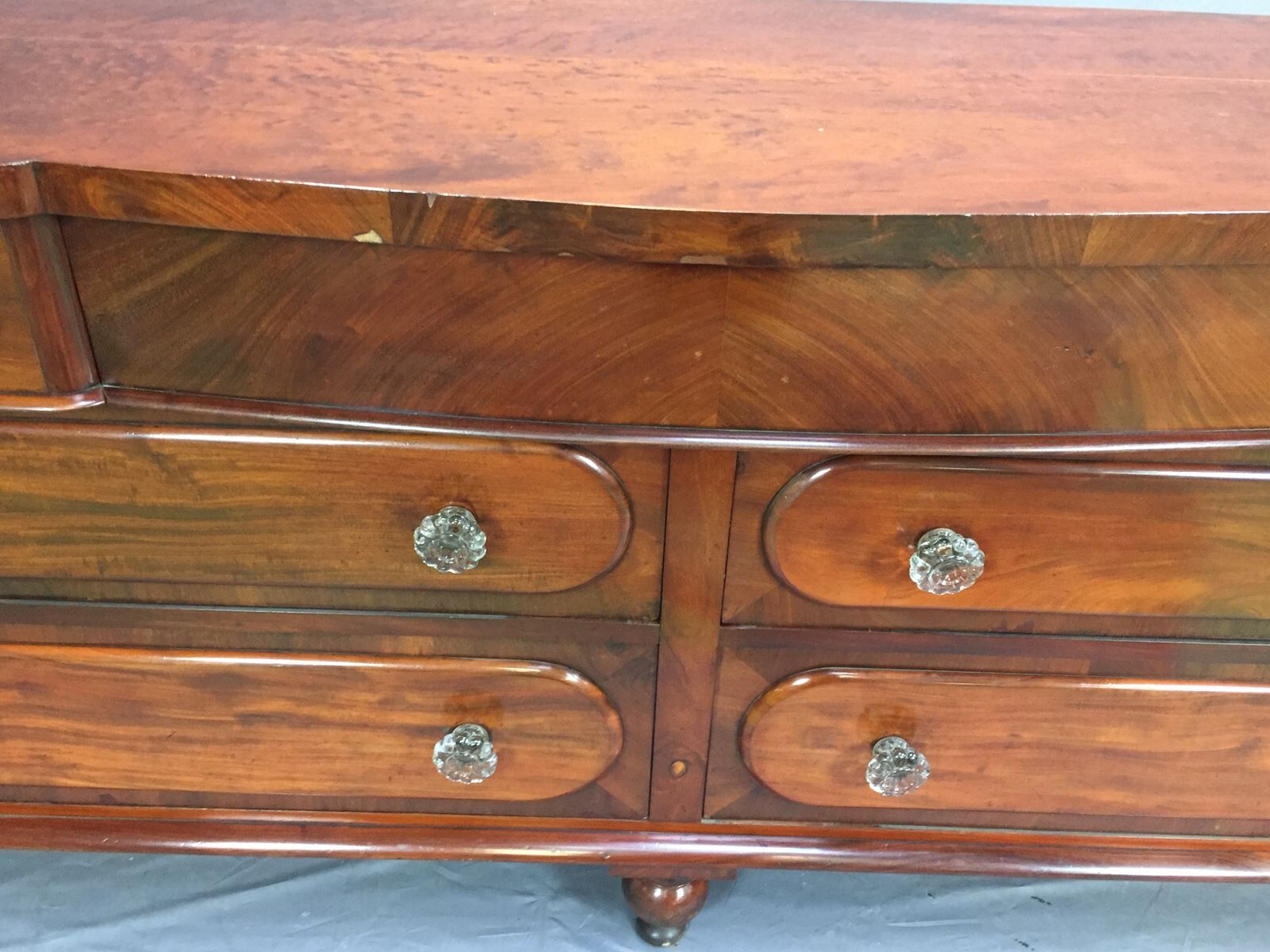 Victorian nineteenth Dresser mahogany
