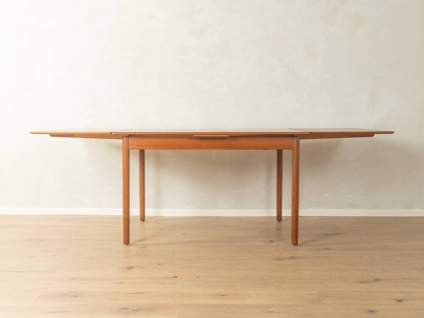 Extendable dining table from the 1960s by Poul Hundevad