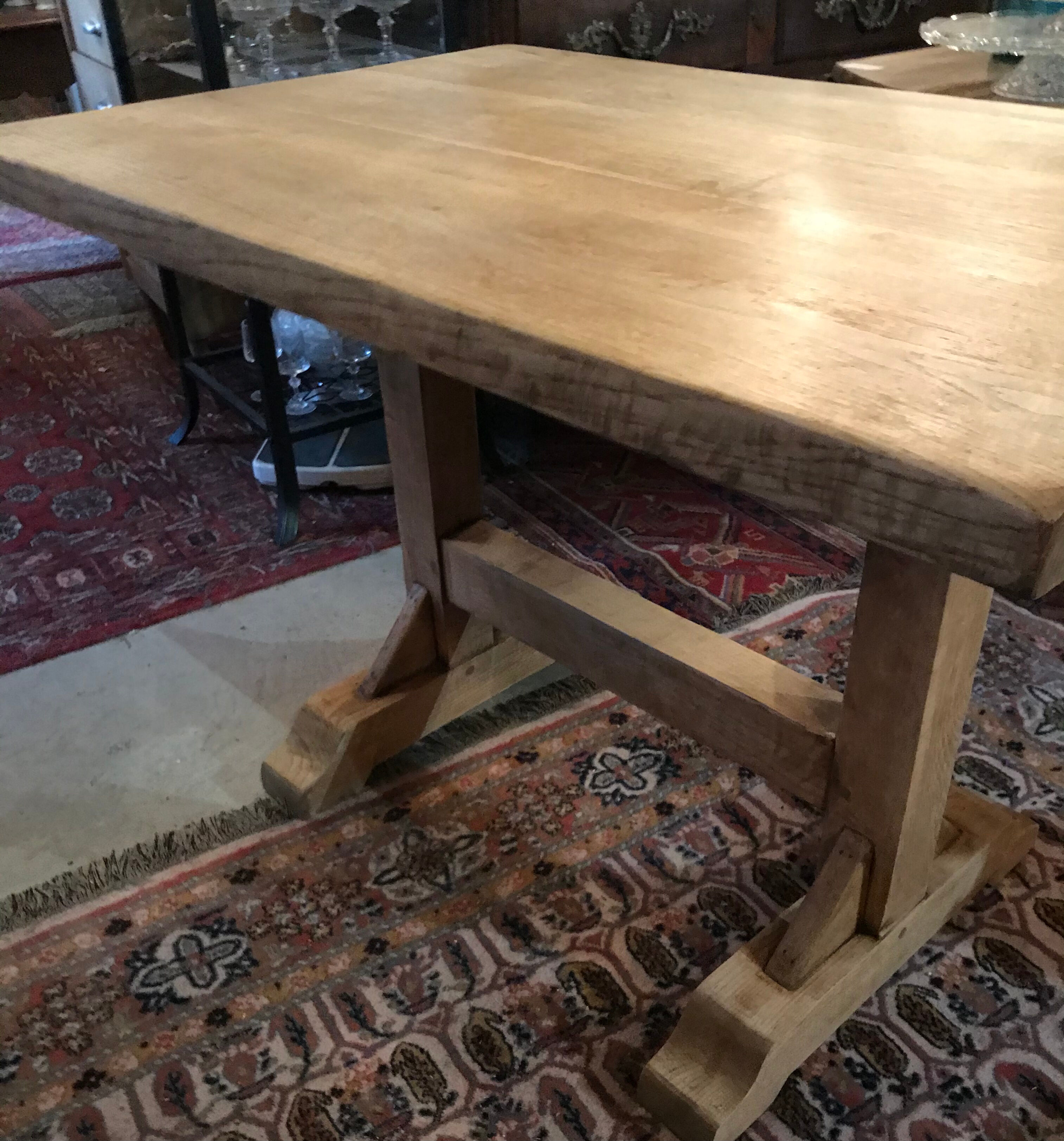 Decapped oak kitchen table