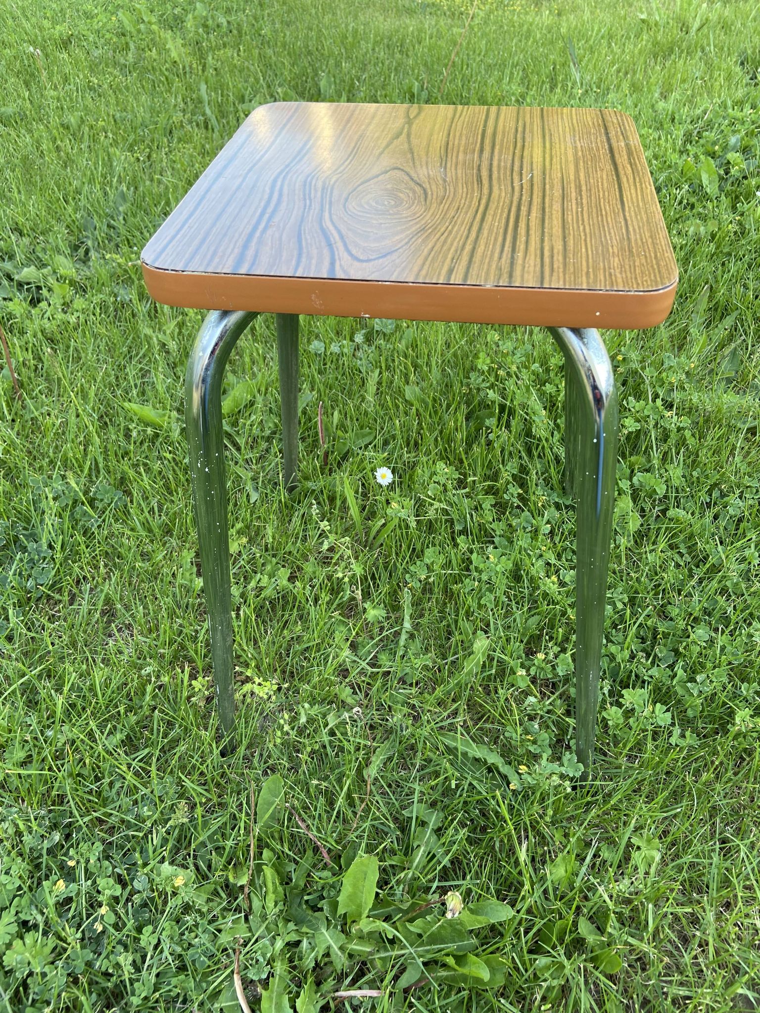 Tabouret en formica