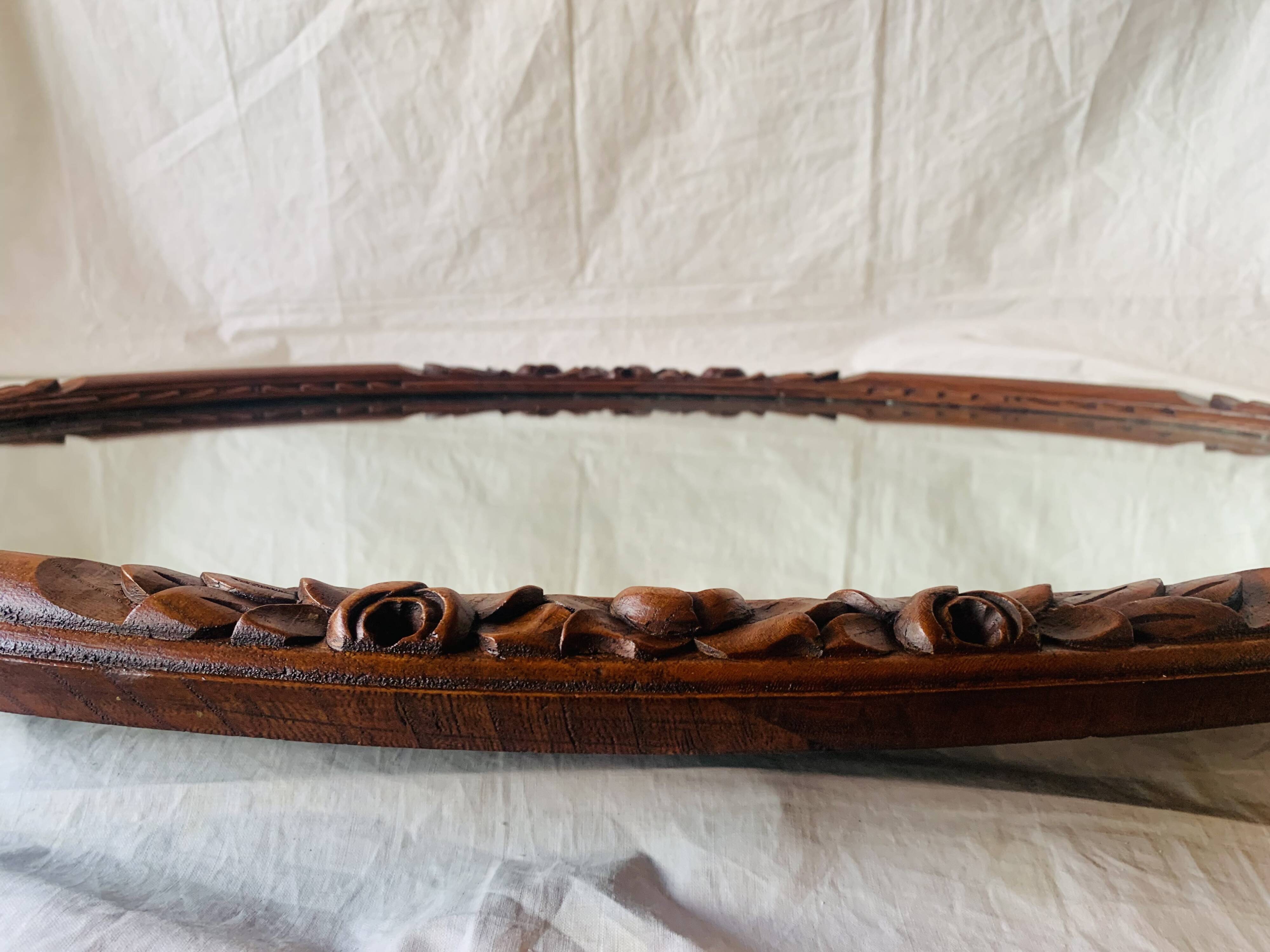 Large Art Deco oval mirror in carved wood - 87 x 53 cm