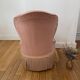 Fauteuil crapaud chauffeuse vieux rose