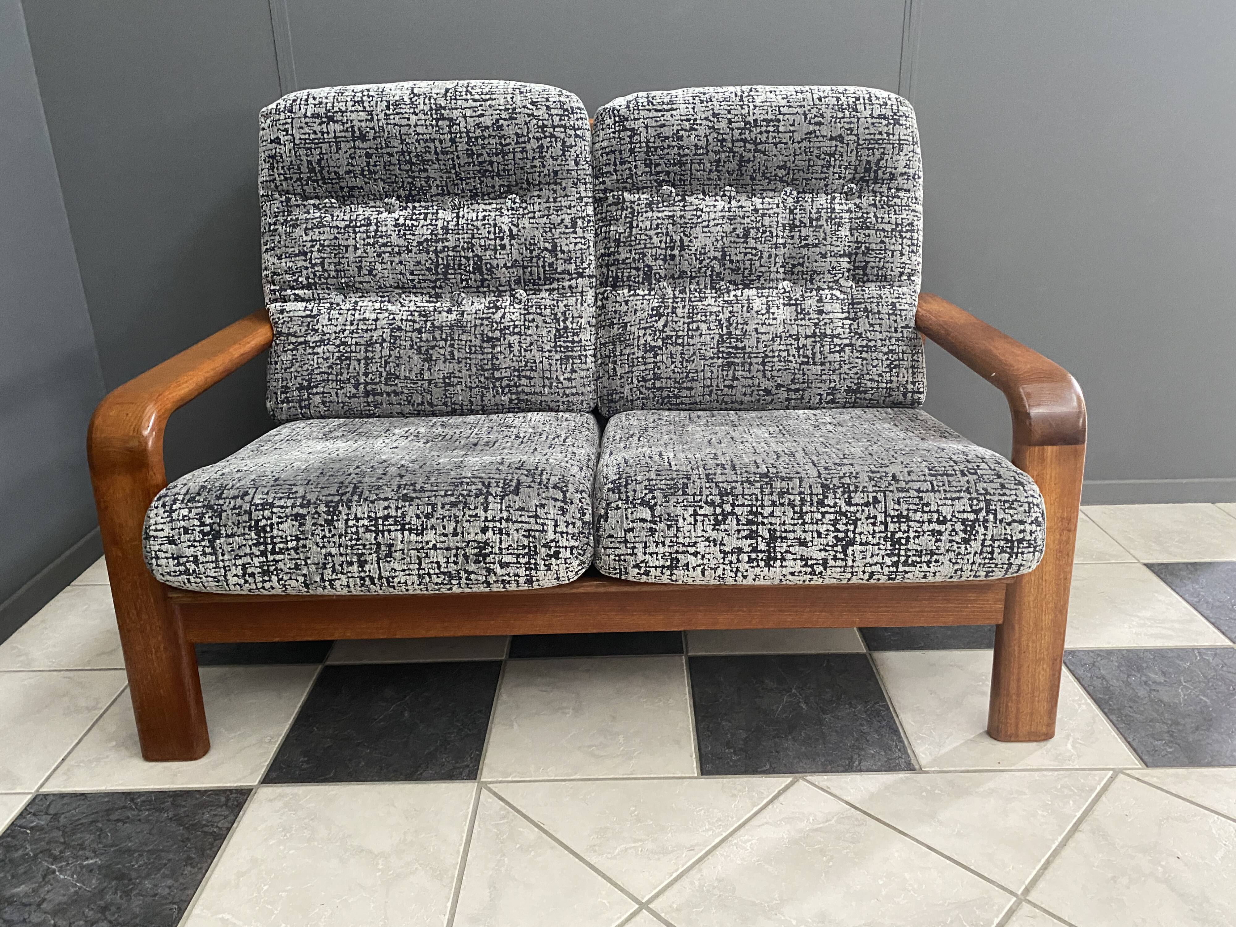 Two seat Danish Sofa by Burchardt Nielsen 1970s