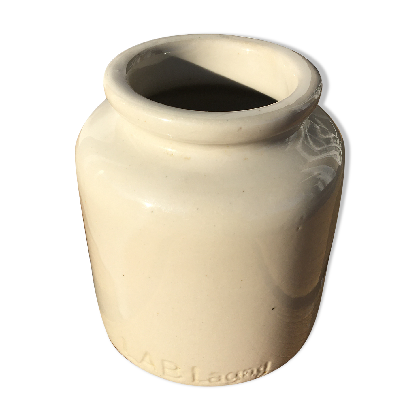 Beige sandstone mustard pot