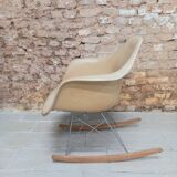 Rocking armchair RAR design Charles Eames