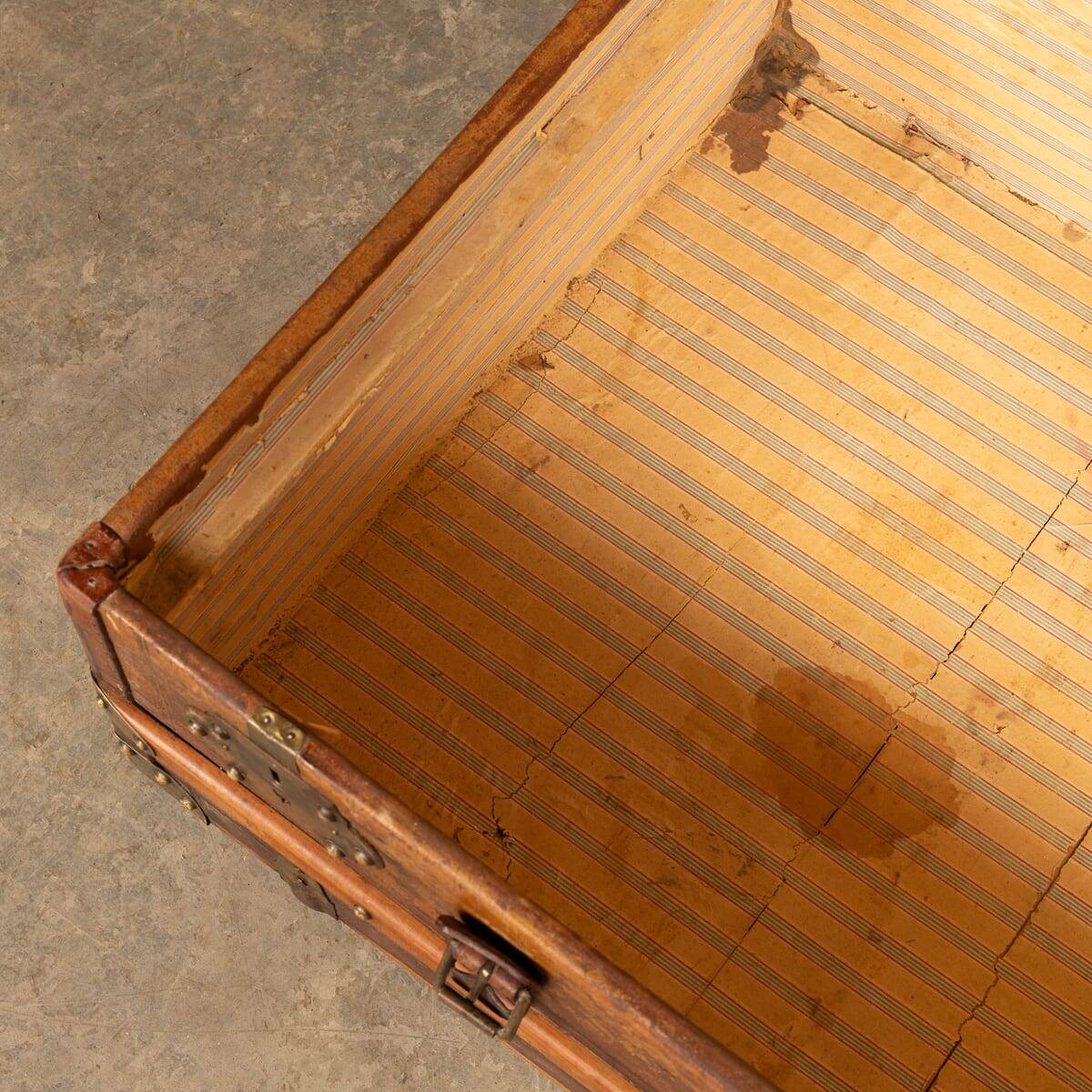 Coffre de voyage en cuir victorien antique du 19e siècle vers 1870