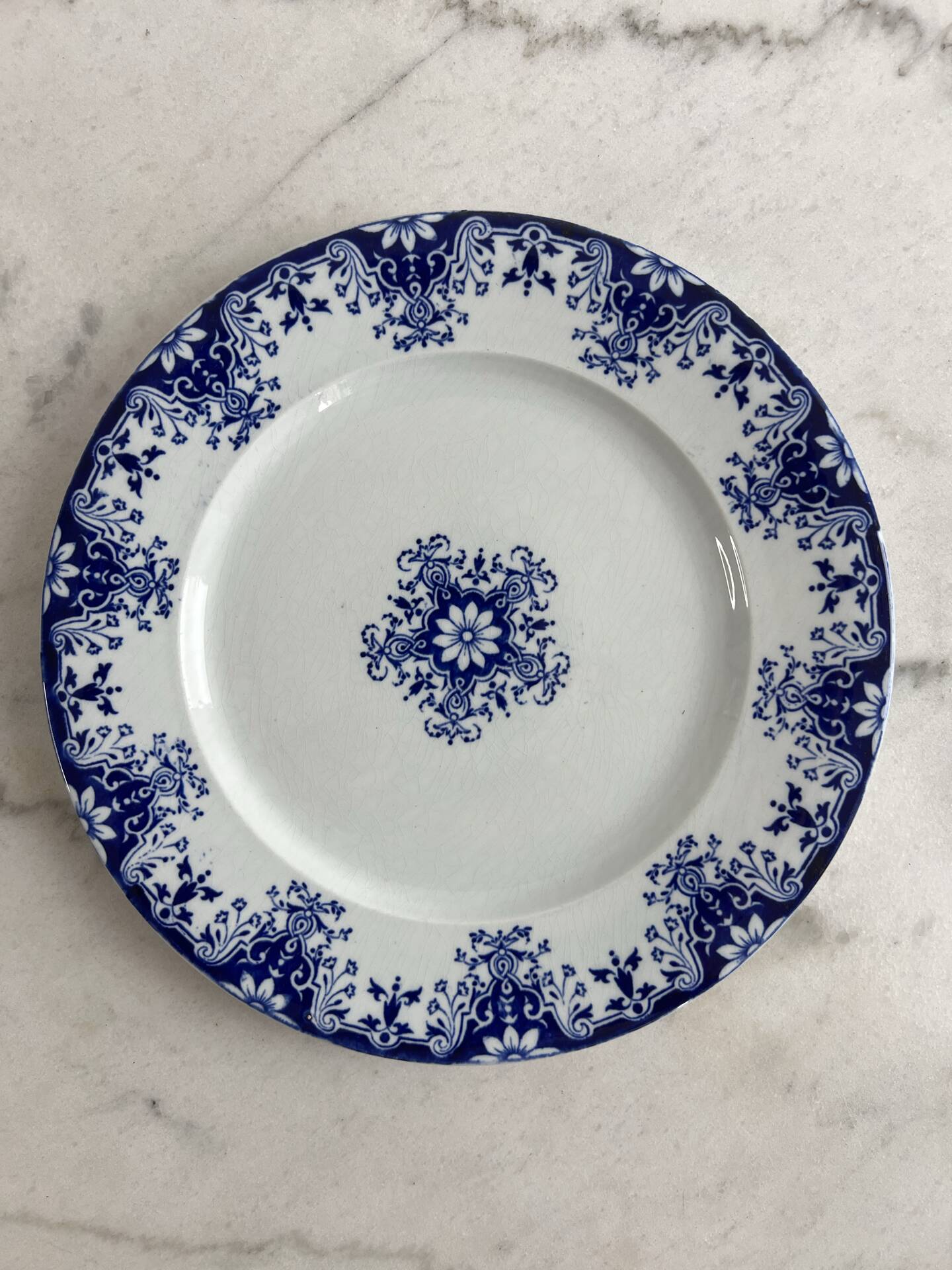 J. Vieillard Bordeaux flat plate 25cm, Rouen (2 units available)