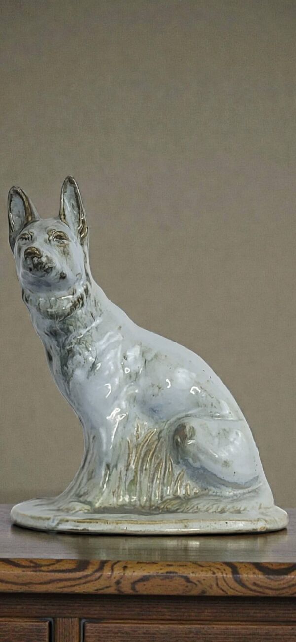 Chien en Faïence, Moulin Des Loups Orchies, Art Déco