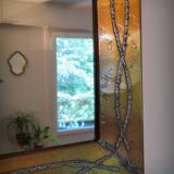 Miroir brutaliste en laiton par Jean Goardere, France, années 1970