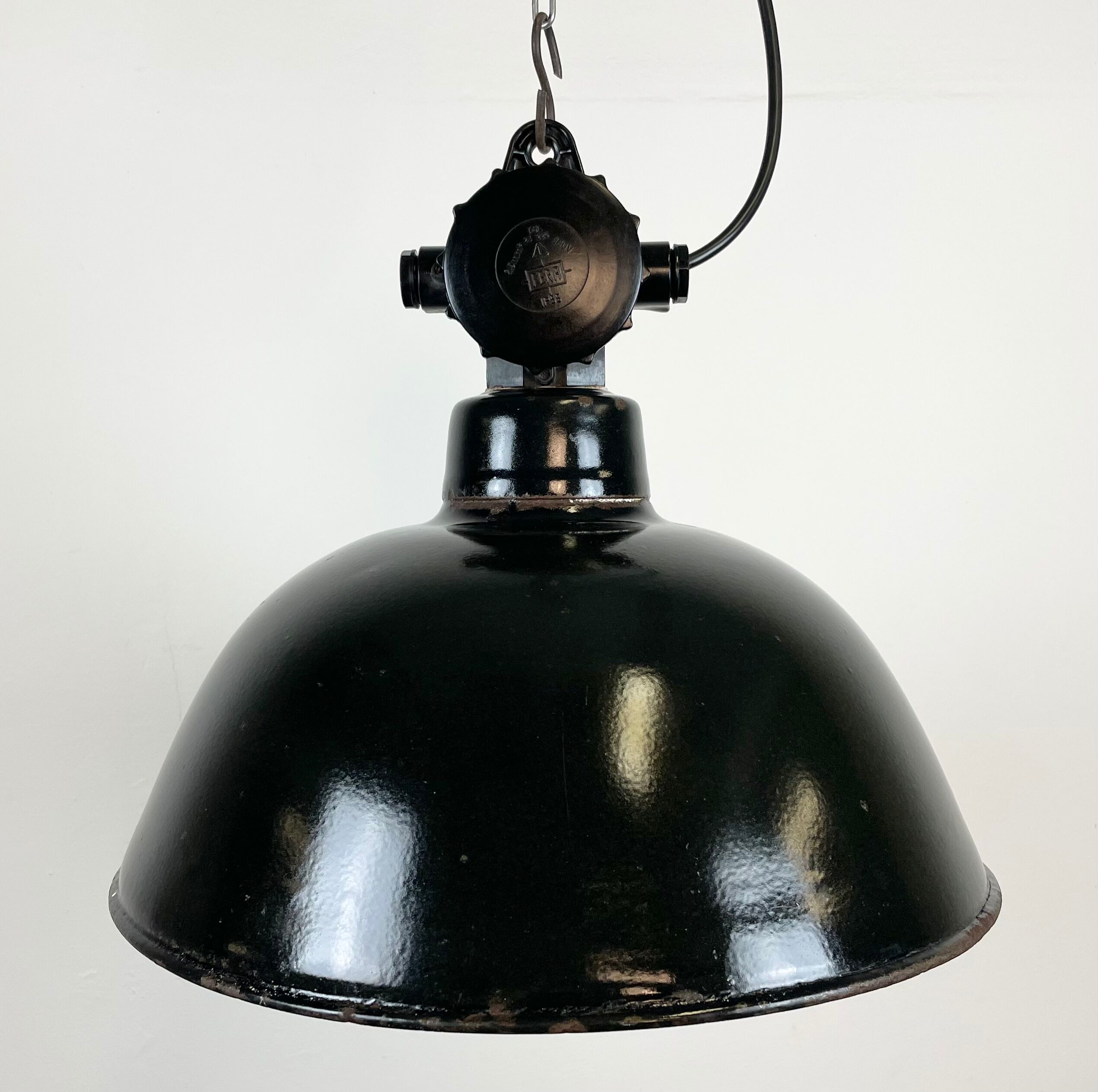 East German Enamel Factory Light By Lbd Veb Leuchtenbau Dresden, 1950s