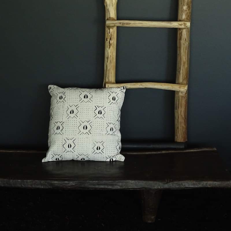 Cousin cover in pure bogolan from mali