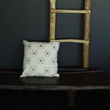 Cousin cover in pure bogolan from mali