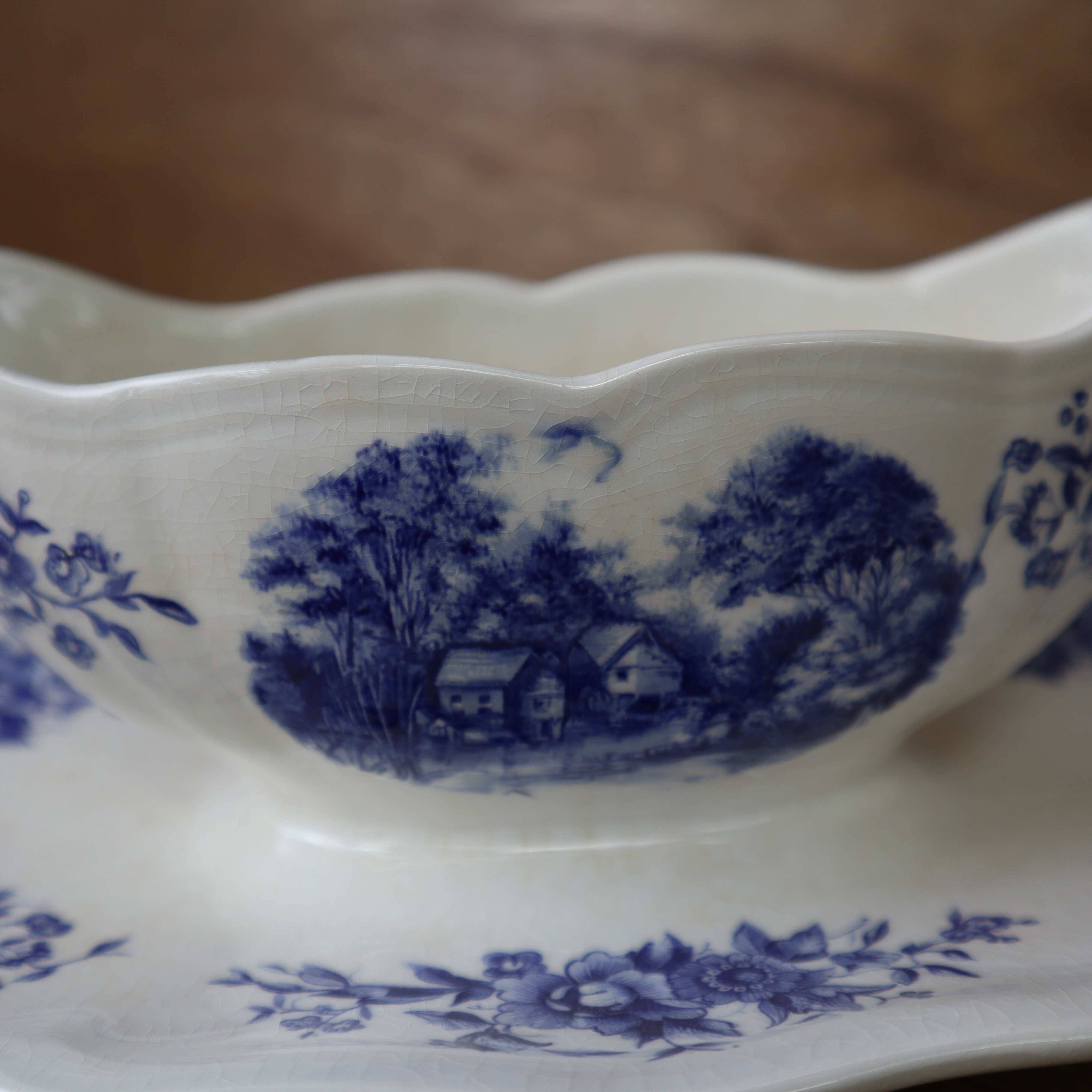 Old Sarreguemines earthenware sauce boat, Romantic model