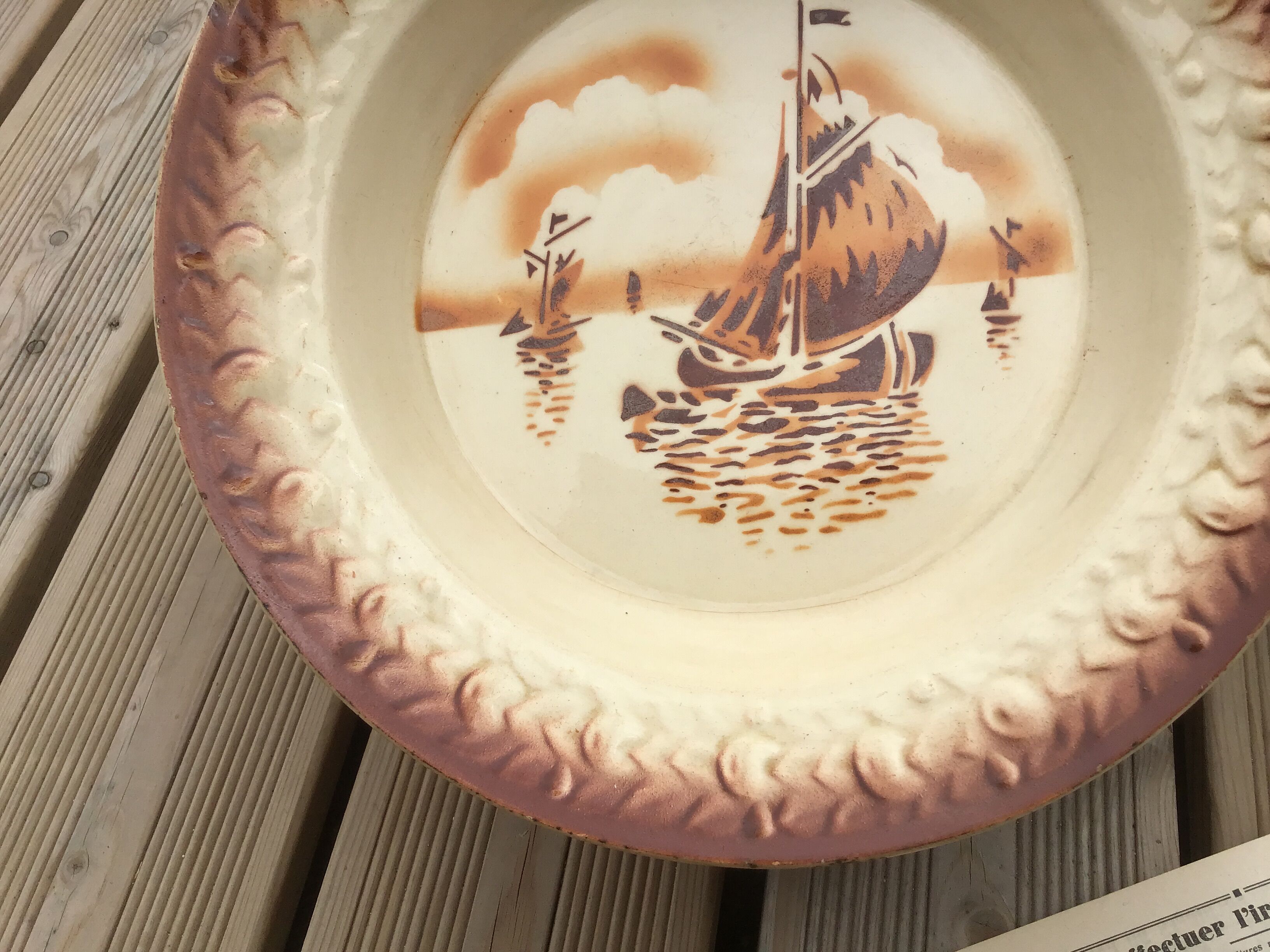 Flat decoration porcelain boat Moulin des loups