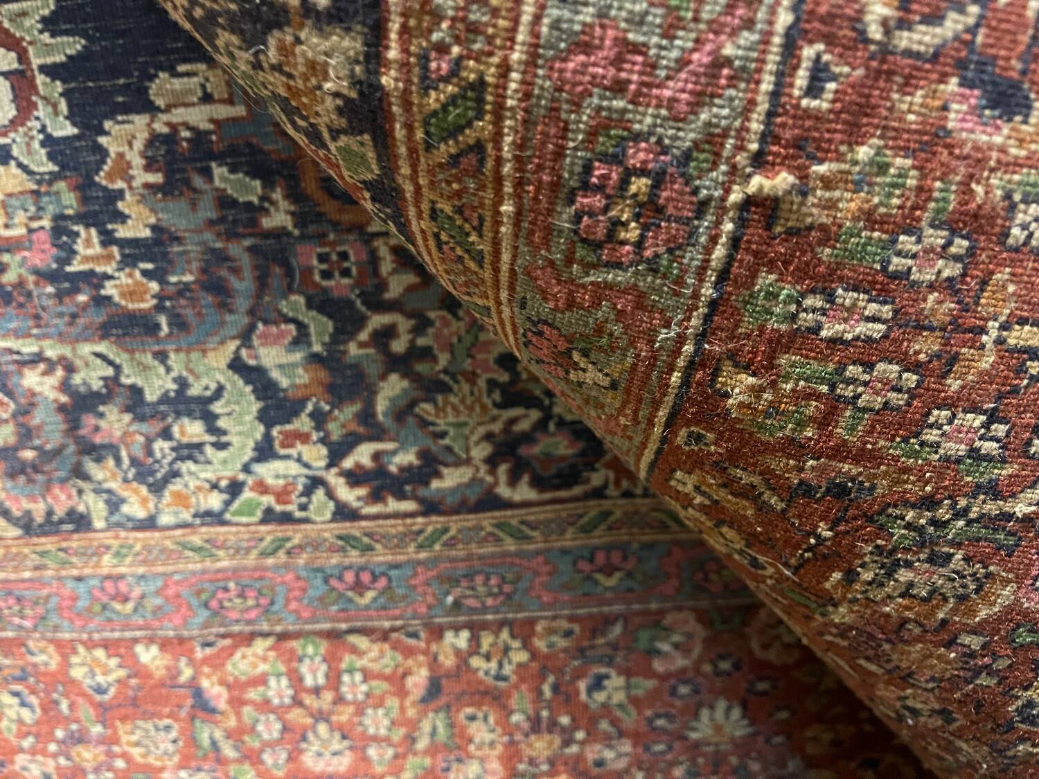 Handmade wool Iranian carpet - 2.45m x 1.40m