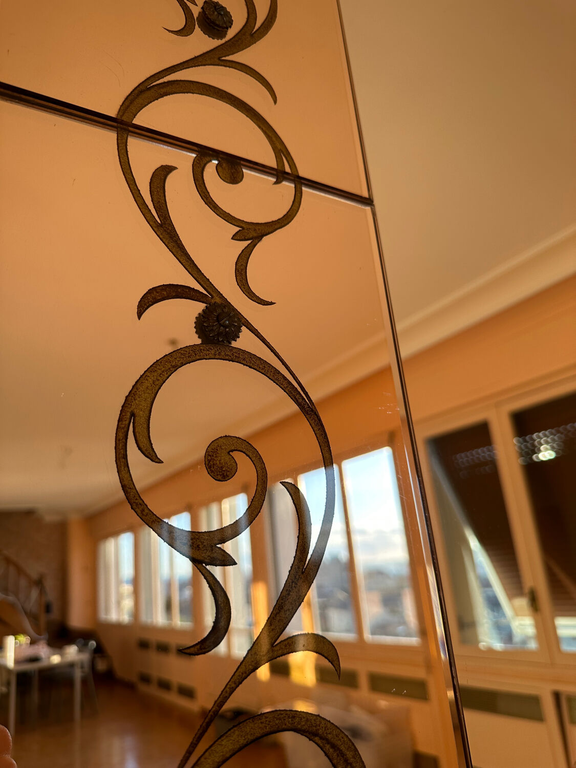 Bistro mirror brasserie in excellent condition.