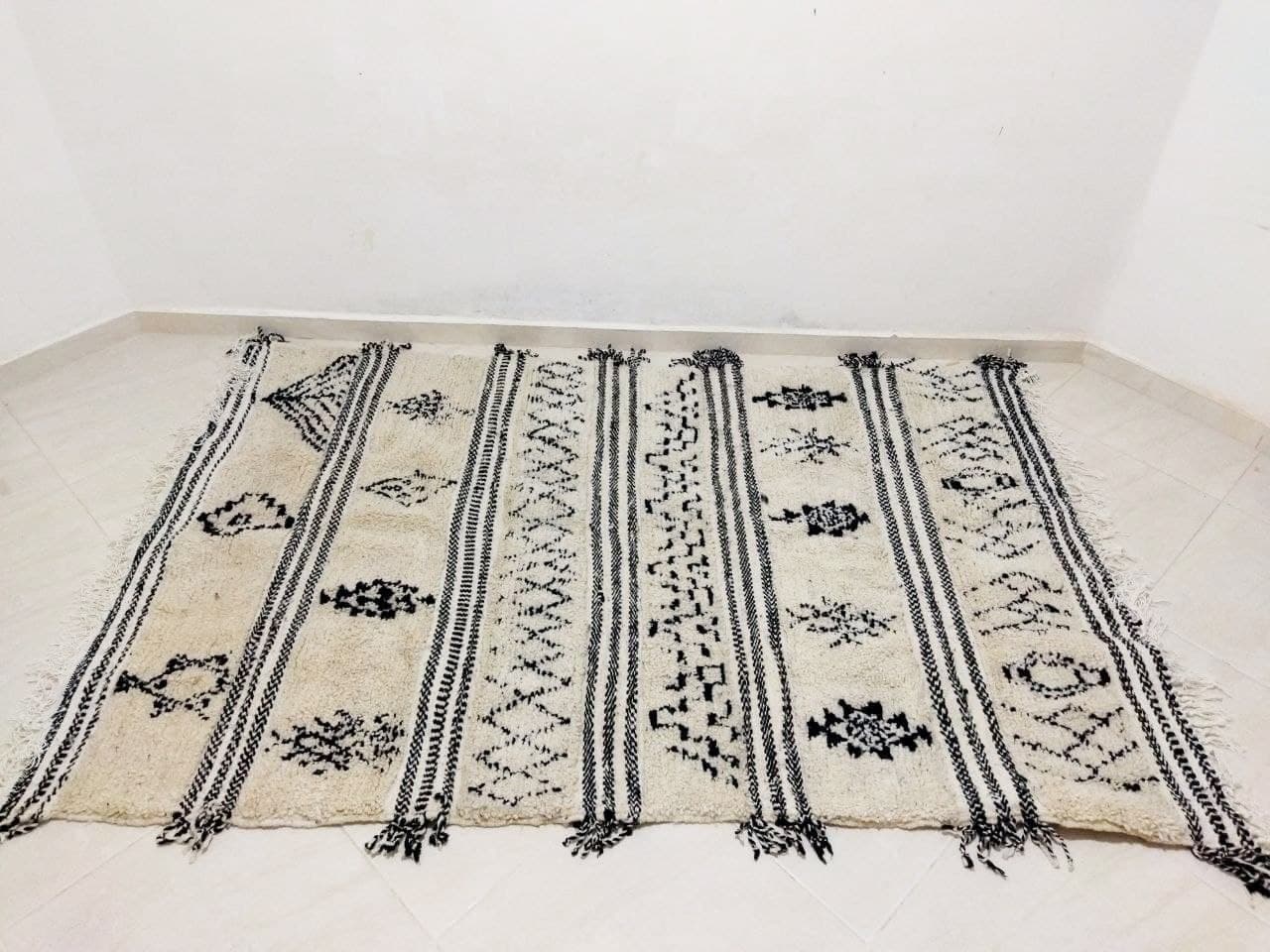 Moroccan berber carpet 222x147cm