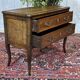 Commode 2 tiroirs de style Louis XV fin XIXème en noyer et peuplier