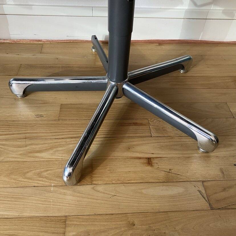 Strafor 451 leather armchair