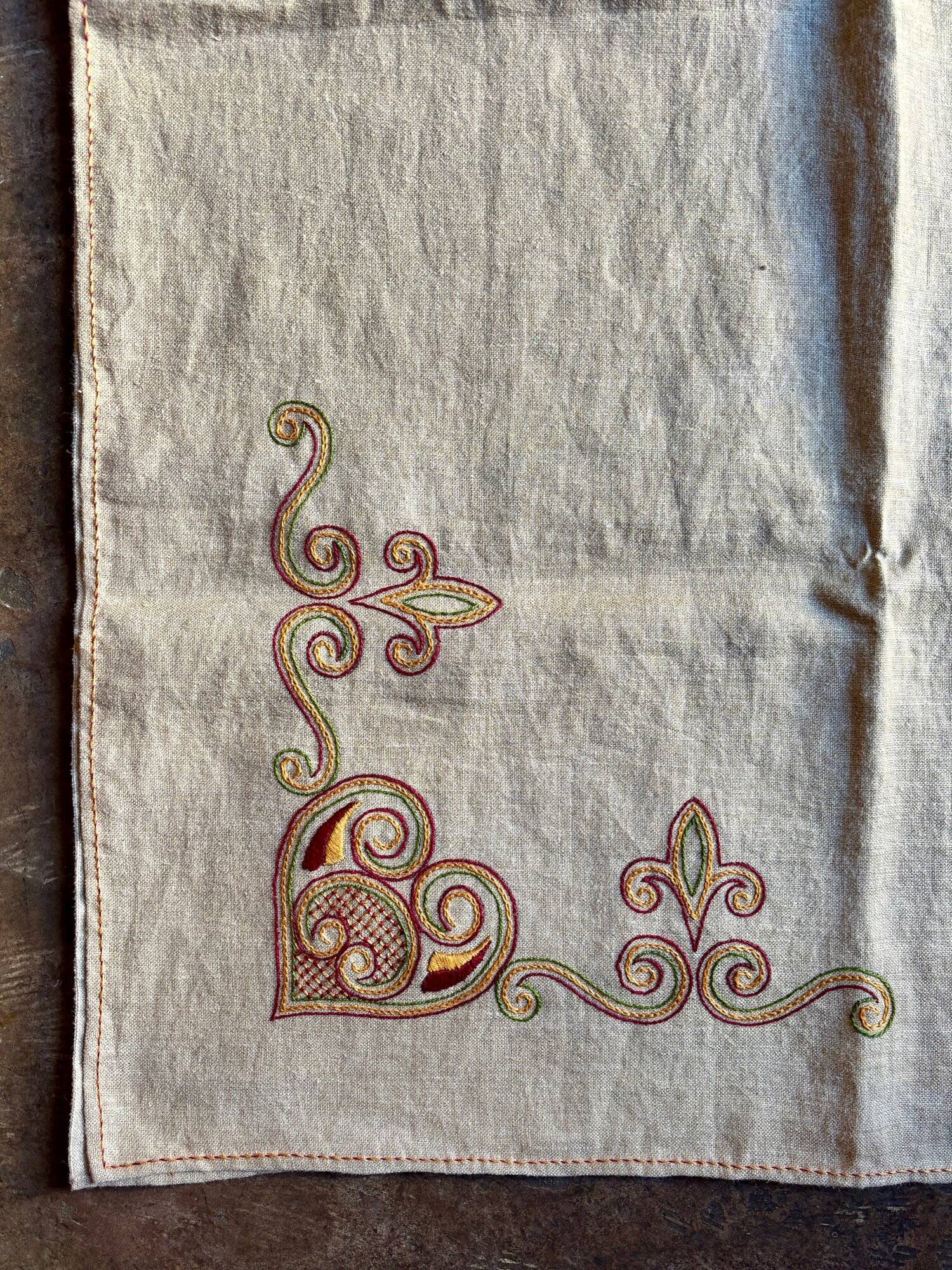 Embroidered hemp tablecloth and 12 napkins