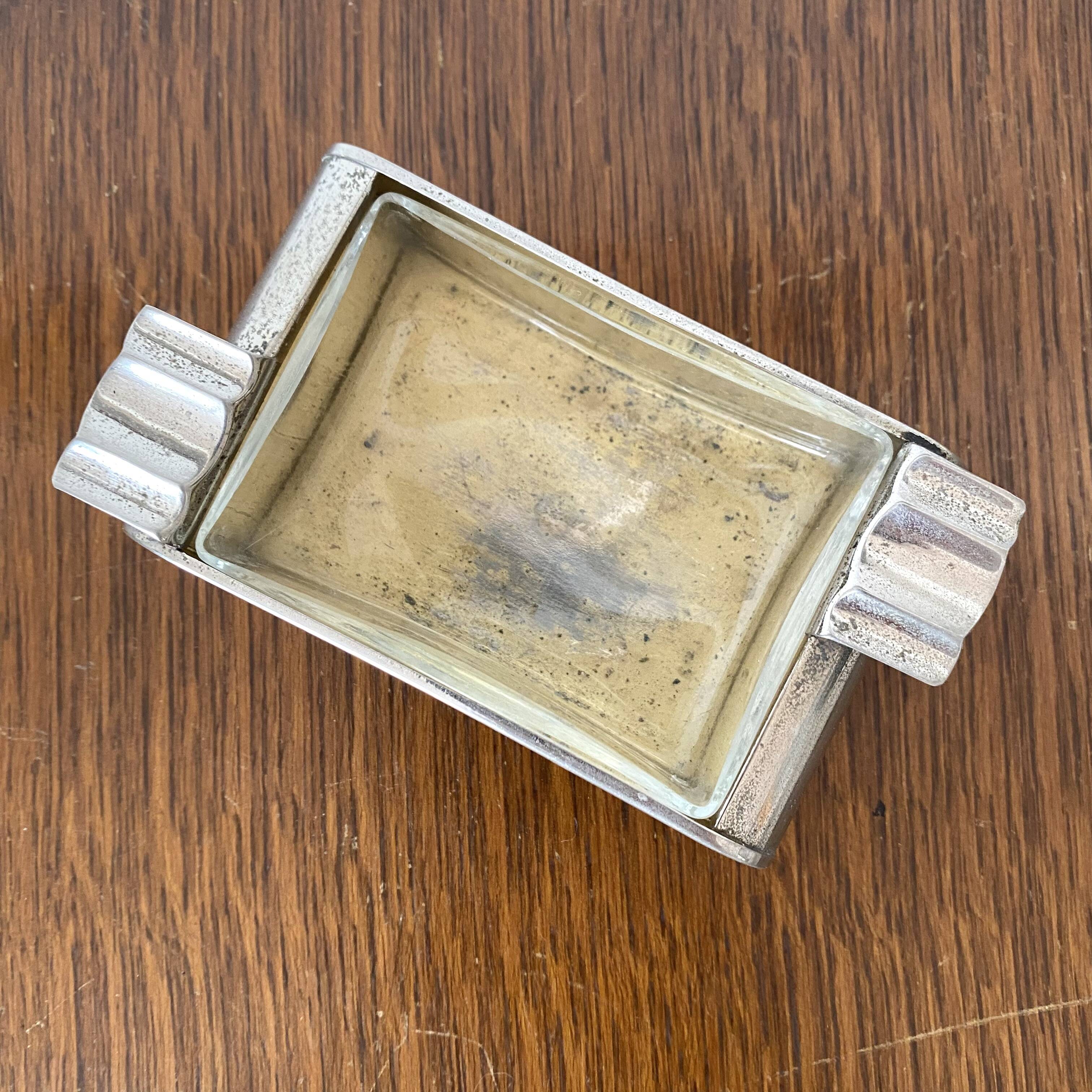 Art Deco ashtray in chromed metal and glass