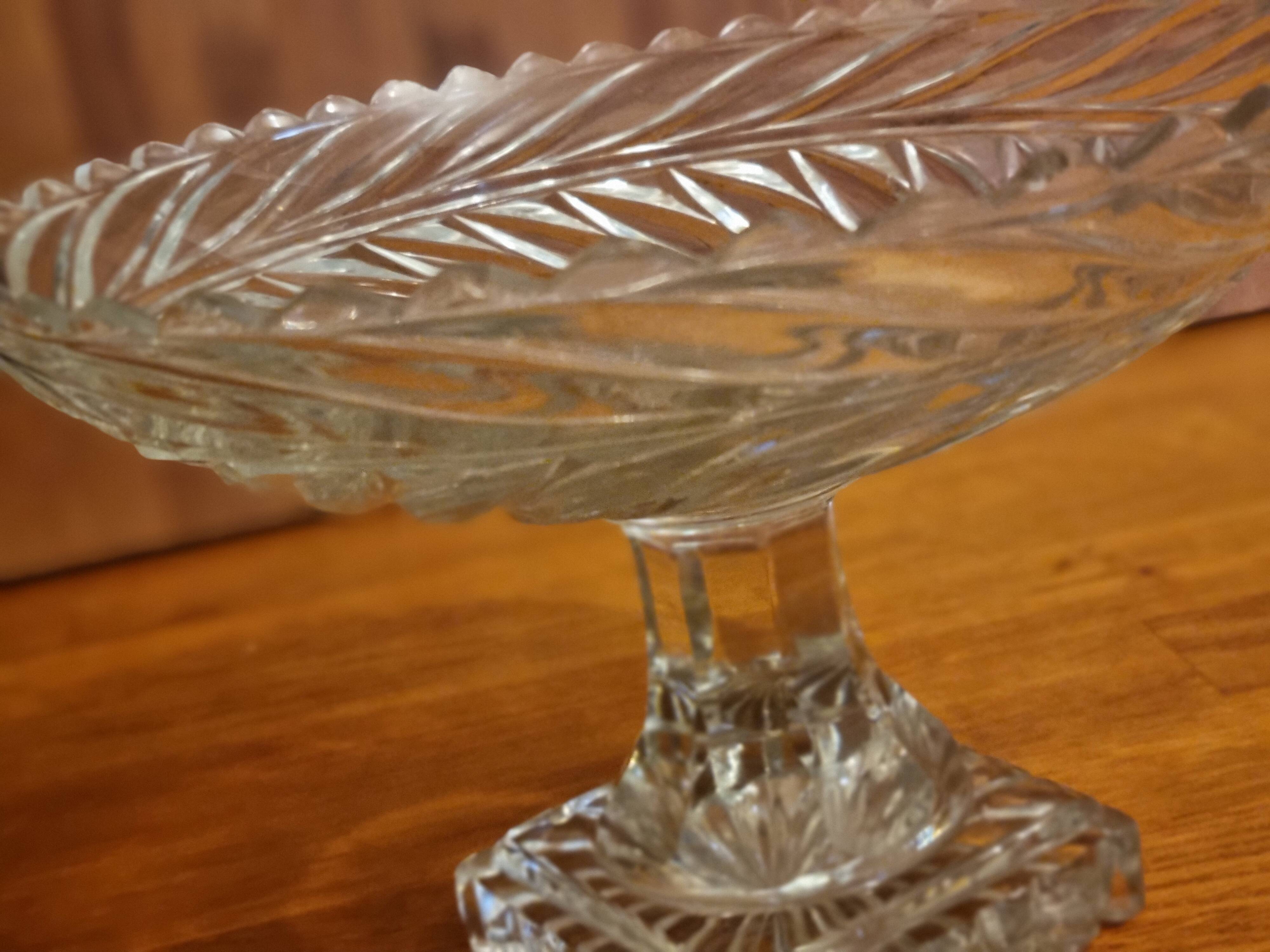 Compotier / Serviteur sur piedouche en cristal